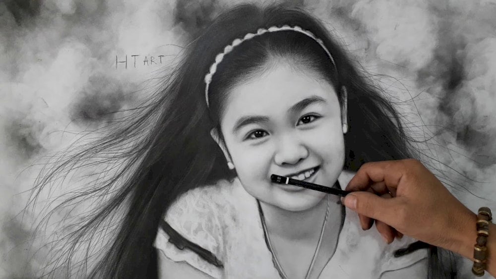The soulful portraits, crafted by the skilled hands of street artists right at the market, are a true highlight